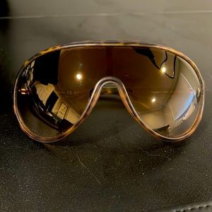 Gucci Leopard Unisex Sunglasses